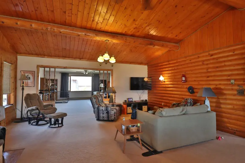 CODY WYOMING LOG HOME NEXT TO BLM #4