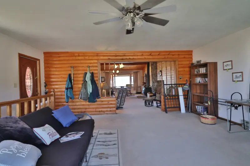 CODY WYOMING LOG HOME NEXT TO BLM #9
