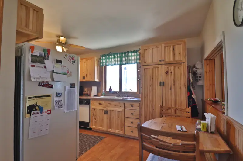 CODY WYOMING LOG HOME NEXT TO BLM #11