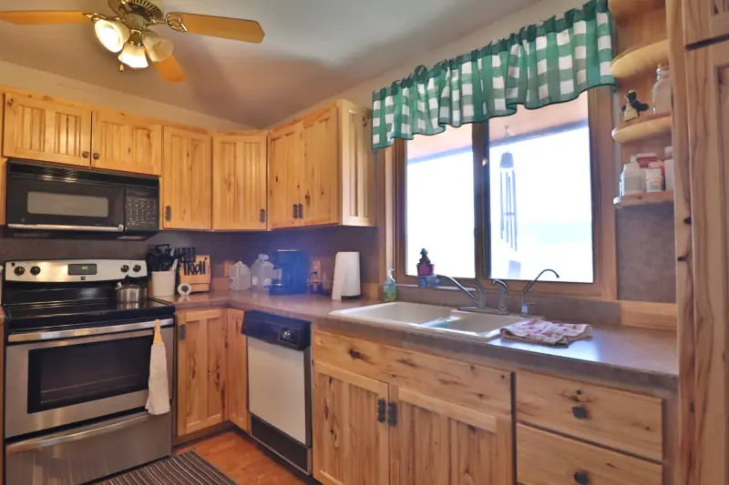 CODY WYOMING LOG HOME NEXT TO BLM #13
