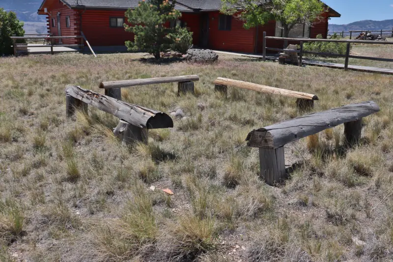 CODY WYOMING LOG HOME NEXT TO BLM #44