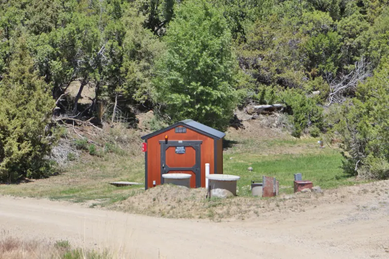 CODY WYOMING LOG HOME NEXT TO BLM #46