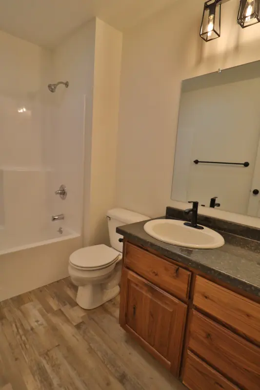 NEW POWELL WYOMING HOME #16