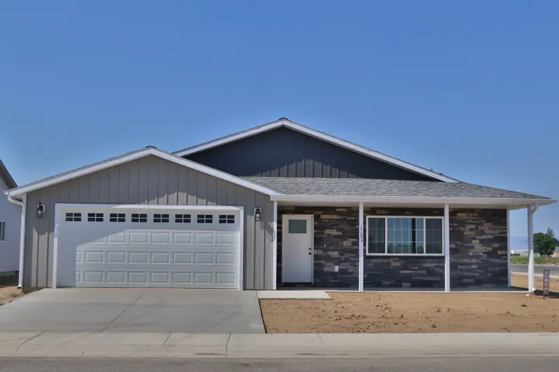 NEW POWELL WYOMING HOME #21