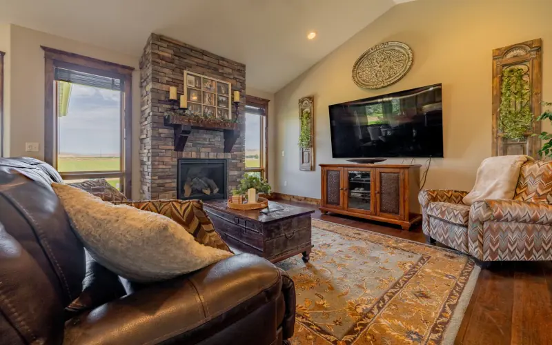 MULTI FAMILY COUNTRY ESTATE POWELL WYOMING #10