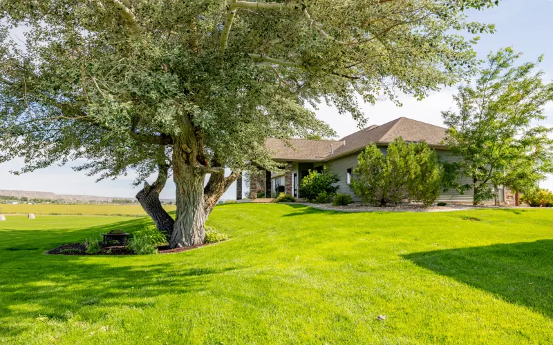 MULTI FAMILY COUNTRY ESTATE POWELL WYOMING #48