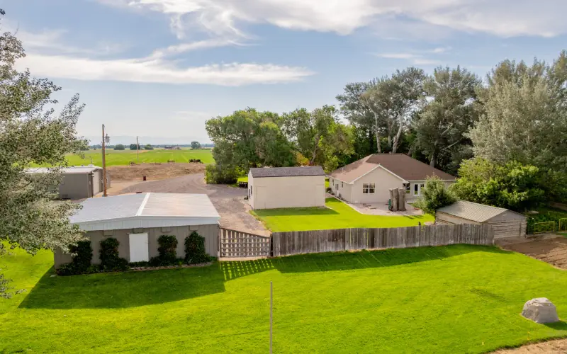 MULTI FAMILY COUNTRY ESTATE POWELL WYOMING #76