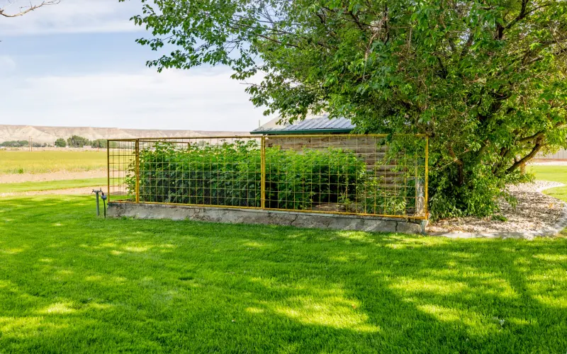 MULTI FAMILY COUNTRY ESTATE POWELL WYOMING #78
