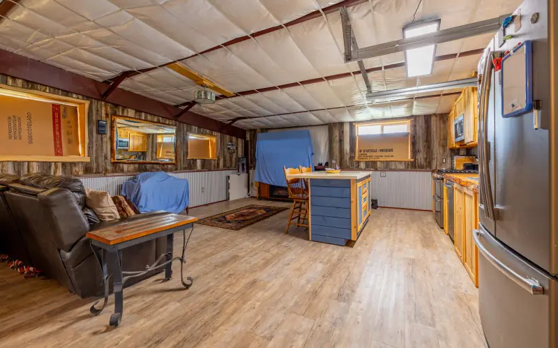 SHOP HOUSE ON 10 ACRES GREYBULL WYOMING #5