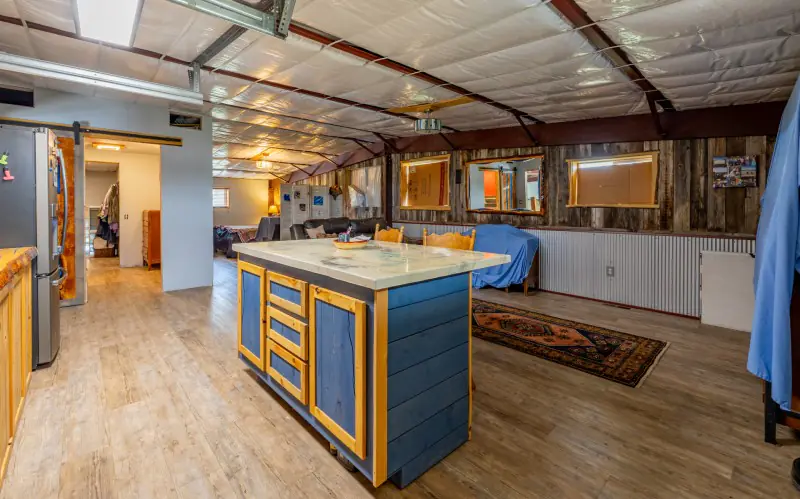 SHOP HOUSE ON 10 ACRES GREYBULL WYOMING #7