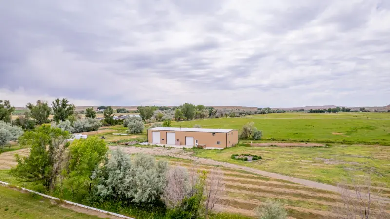 SHOP HOUSE ON 10 ACRES GREYBULL WYOMING #30
