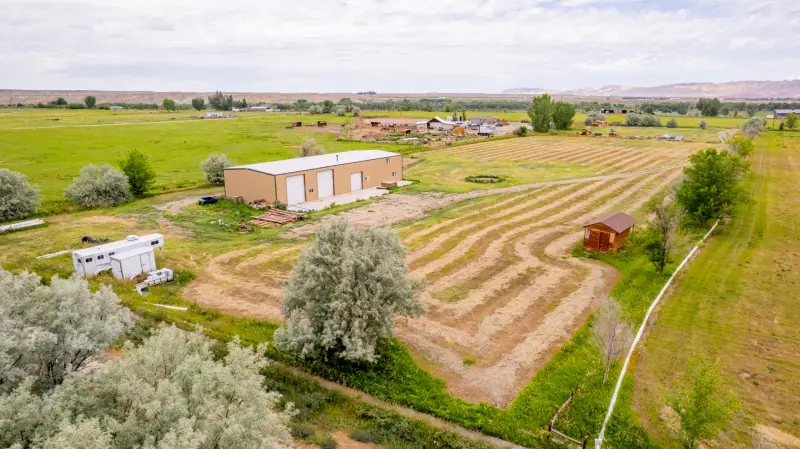 SHOP HOUSE ON 10 ACRES GREYBULL WYOMING #40