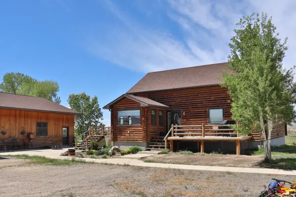 GREYBULL WYOMING LOG SIDED HOME ON 40 ACRES #2