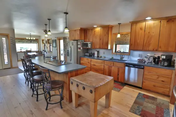 GREYBULL WYOMING LOG SIDED HOME ON 40 ACRES #11