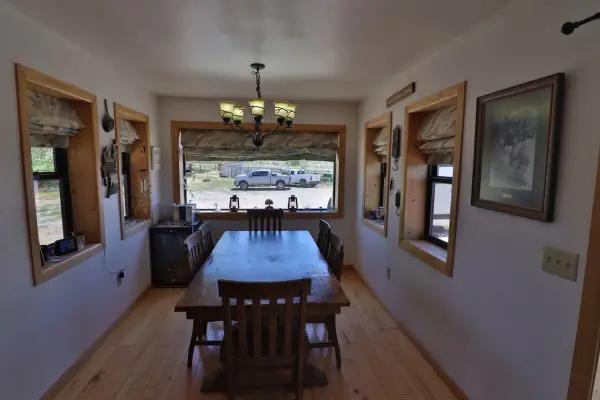 GREYBULL WYOMING LOG SIDED HOME ON 40 ACRES #13