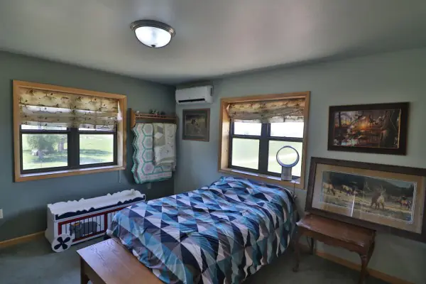 GREYBULL WYOMING LOG SIDED HOME ON 40 ACRES #24