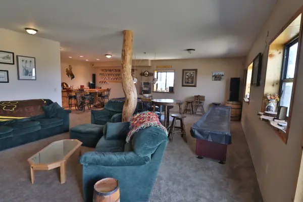 GREYBULL WYOMING LOG SIDED HOME ON 40 ACRES #34