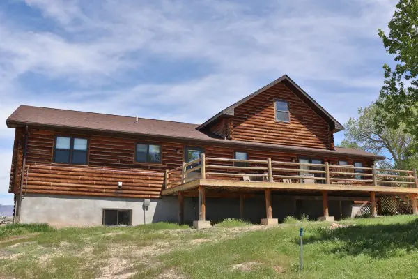 GREYBULL WYOMING LOG SIDED HOME ON 40 ACRES #45