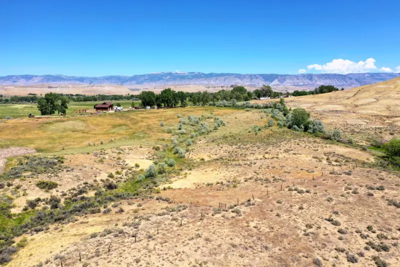 GREYBULL WYOMING LOG SIDED HOME ON 40 ACRES #70