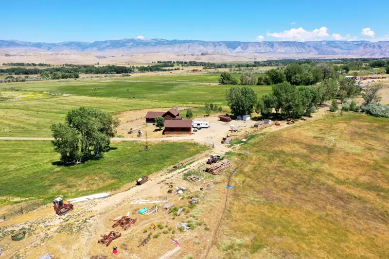 GREYBULL WYOMING LOG SIDED HOME ON 40 ACRES #73