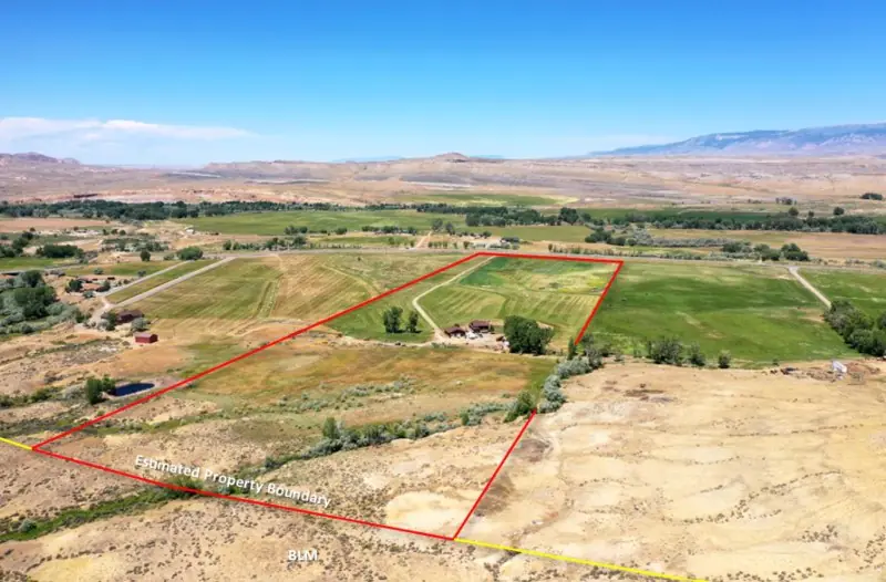 GREYBULL WYOMING LOG SIDED HOME ON 40 ACRES #98