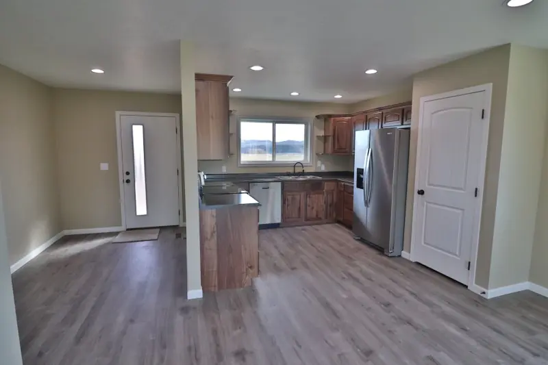 NEW CONSTRUCTION ON 5 ACRES POWELL WYOMING #3