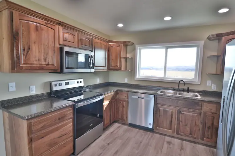 NEW CONSTRUCTION ON 5 ACRES POWELL WYOMING #7