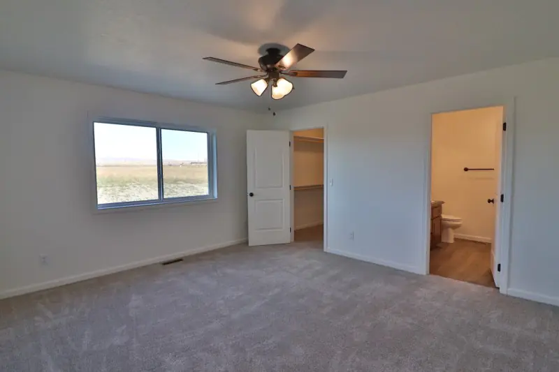 NEW CONSTRUCTION ON 5 ACRES POWELL WYOMING #18