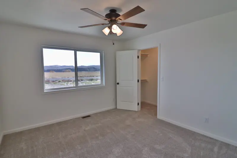 NEW CONSTRUCTION ON 5 ACRES POWELL WYOMING #23