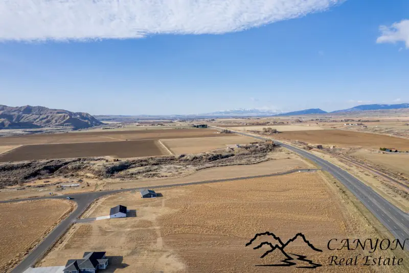 NEW CONSTRUCTION ON 5 ACRES POWELL WYOMING #31