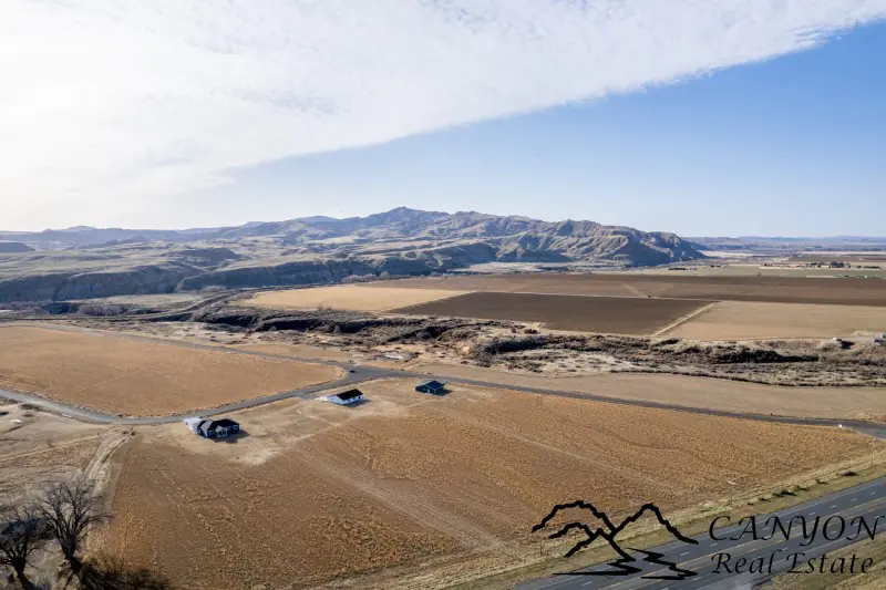 NEW CONSTRUCTION ON 5 ACRES POWELL WYOMING #32