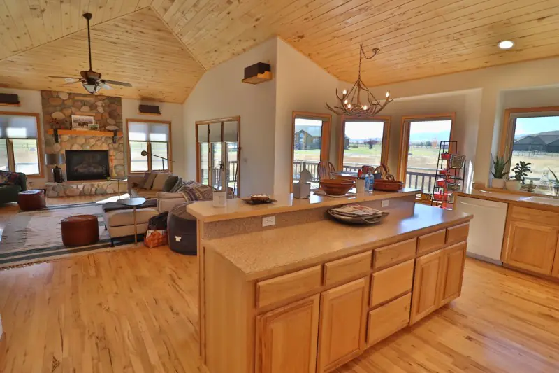 CODY WYOMING HOME ON 6 ACRES FOR SALE #9