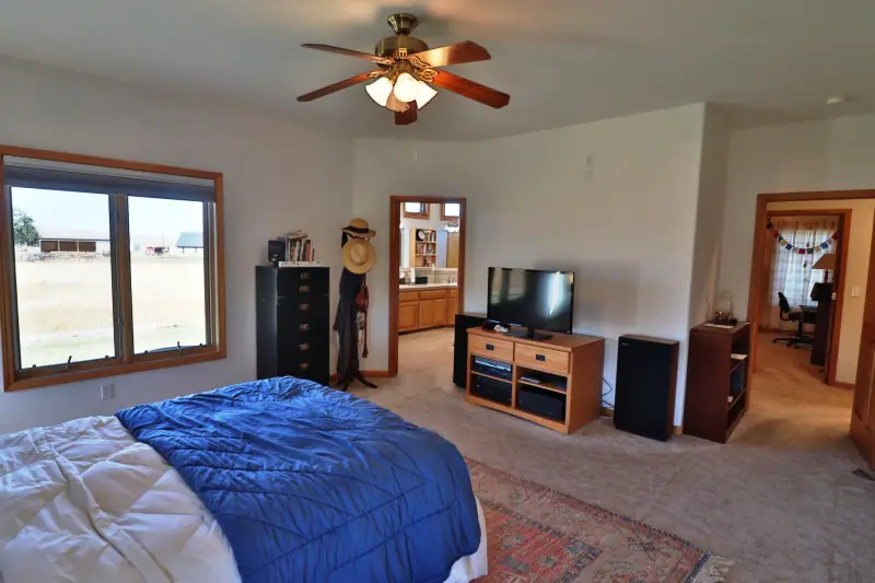 CODY WYOMING HOME ON 6 ACRES FOR SALE #33