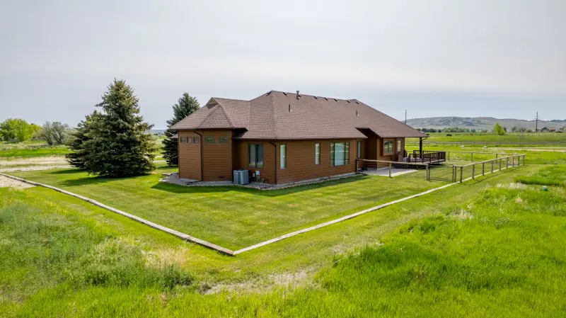 CODY WYOMING HOME ON 6 ACRES FOR SALE #40