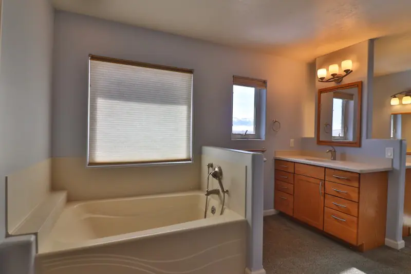 5 BEDROOM CODY WYOMING HOME #33