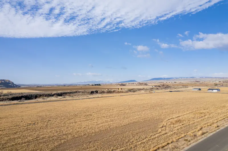 VACANT LOT FOR SALE IN BETWEEN CODY AND POWELL #2