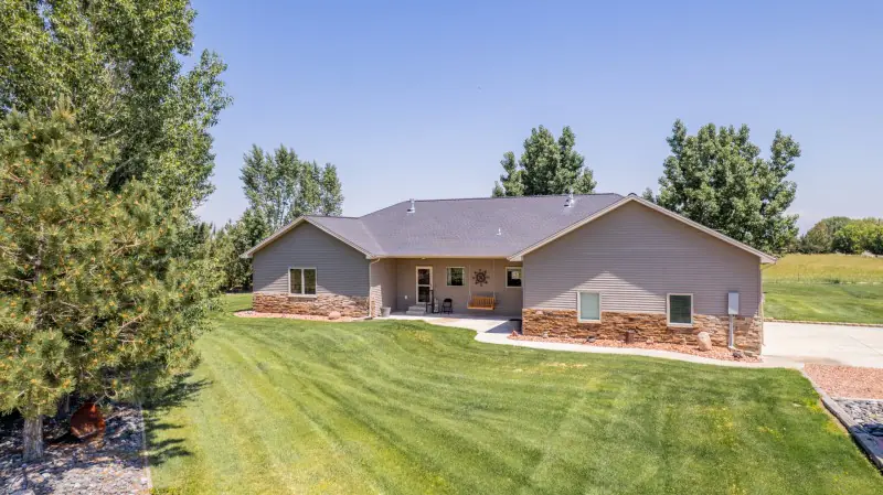 POWELL WYOMING CREEK FRONT PROPERTY #47