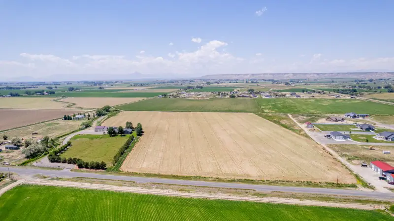 POWELL WYOMING CREEK FRONT PROPERTY #59