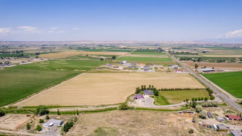 POWELL WYOMING CREEK FRONT PROPERTY #60