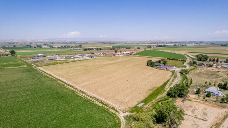 POWELL WYOMING CREEK FRONT PROPERTY #61