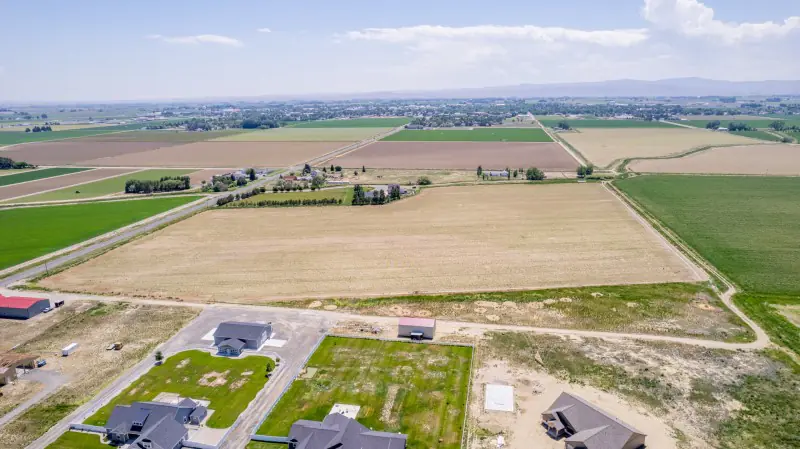 POWELL WYOMING CREEK FRONT PROPERTY #64
