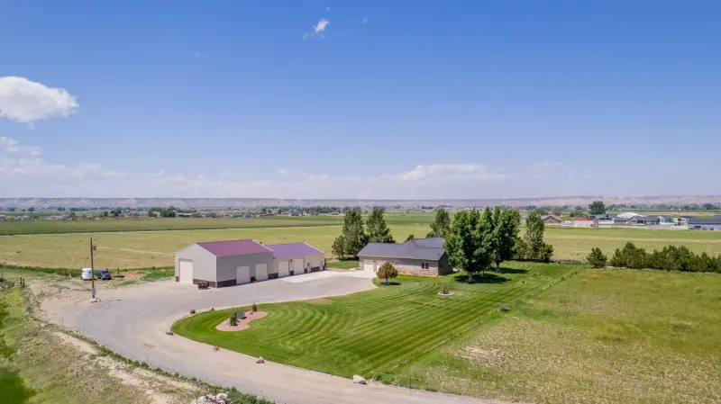 POWELL WYOMING CREEK FRONT PROPERTY #69