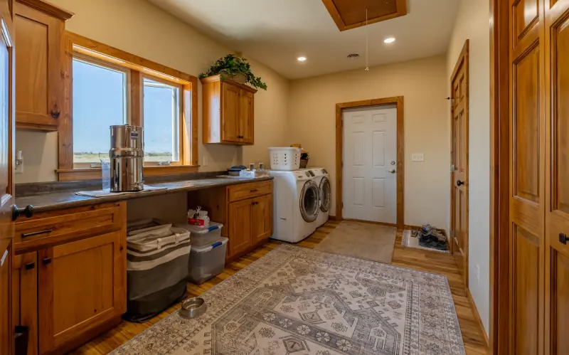 DEAVER WYOMING BARNDOMINIUM #10