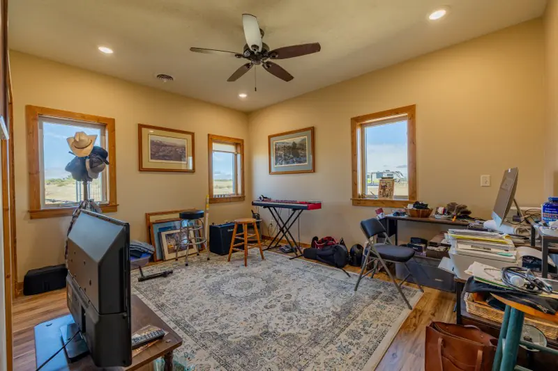 DEAVER WYOMING BARNDOMINIUM #16