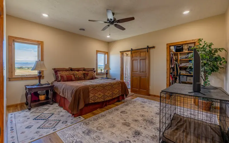 DEAVER WYOMING BARNDOMINIUM #18