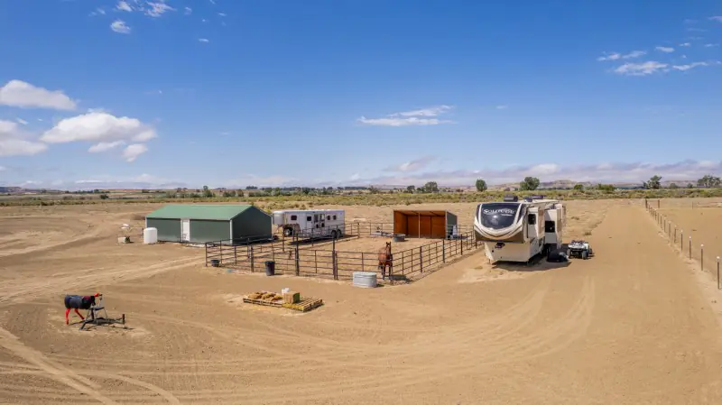 DEAVER WYOMING BARNDOMINIUM #29