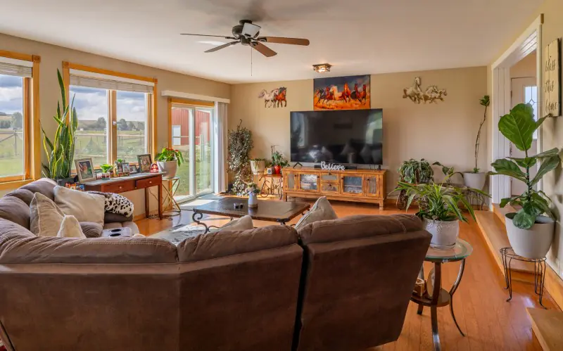 WYOMING COUNTRY HOME CODY #6