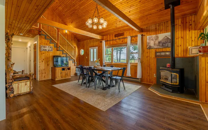 WYOMING COUNTRY HOME CODY #7