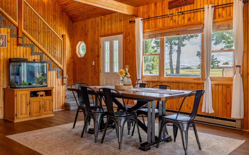 WYOMING COUNTRY HOME CODY #9