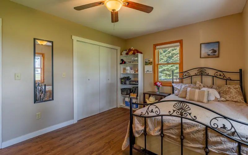 WYOMING COUNTRY HOME CODY #17